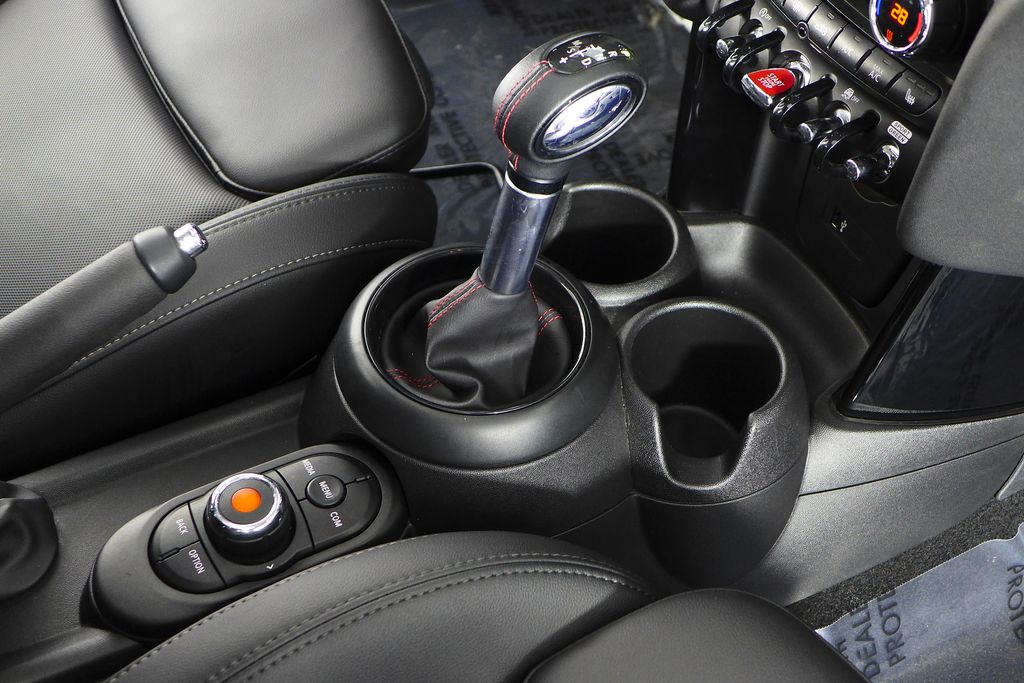 Thumbnail: 2019 MINI Cooper - 15