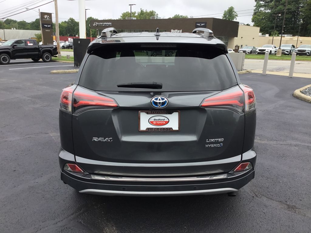Thumbnail: 2017 Toyota RAV4 - 4