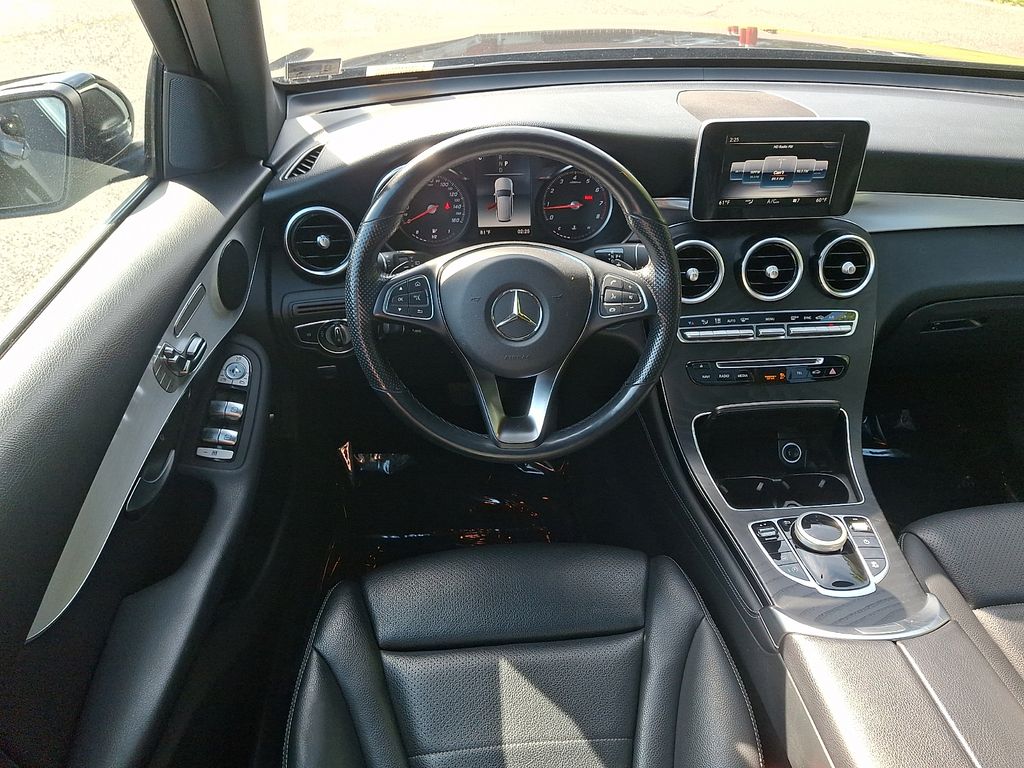 Thumbnail: 2019 Mercedes-Benz GLC - 11