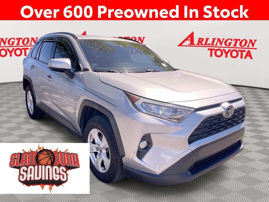 2020 Toyota RAV4 XLE