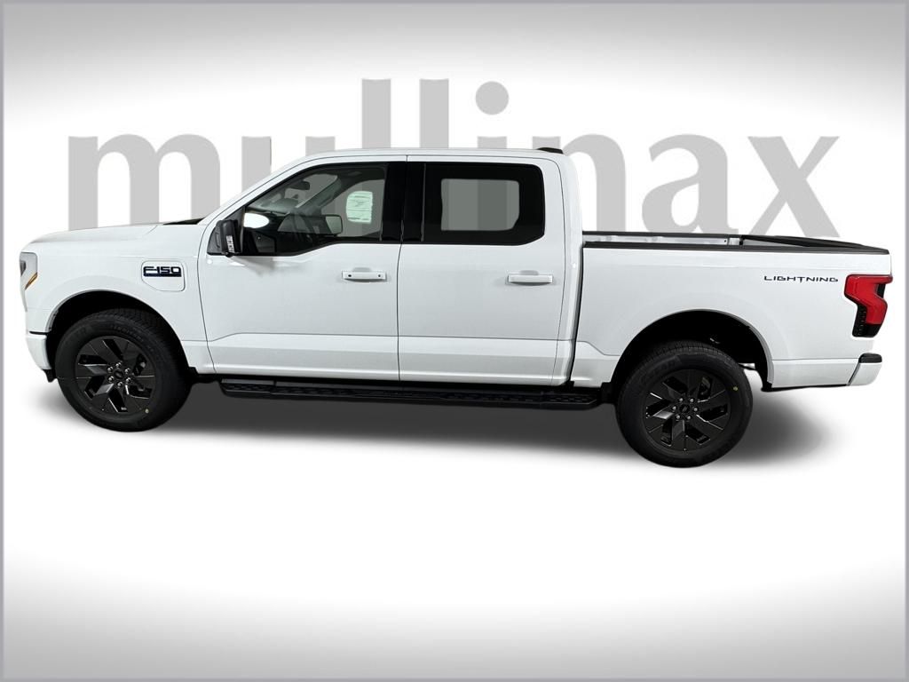 2025 Ford F-150 Lightning photo 2