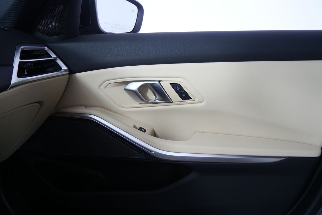 Thumbnail: 2026 BMW 3 Series - 25