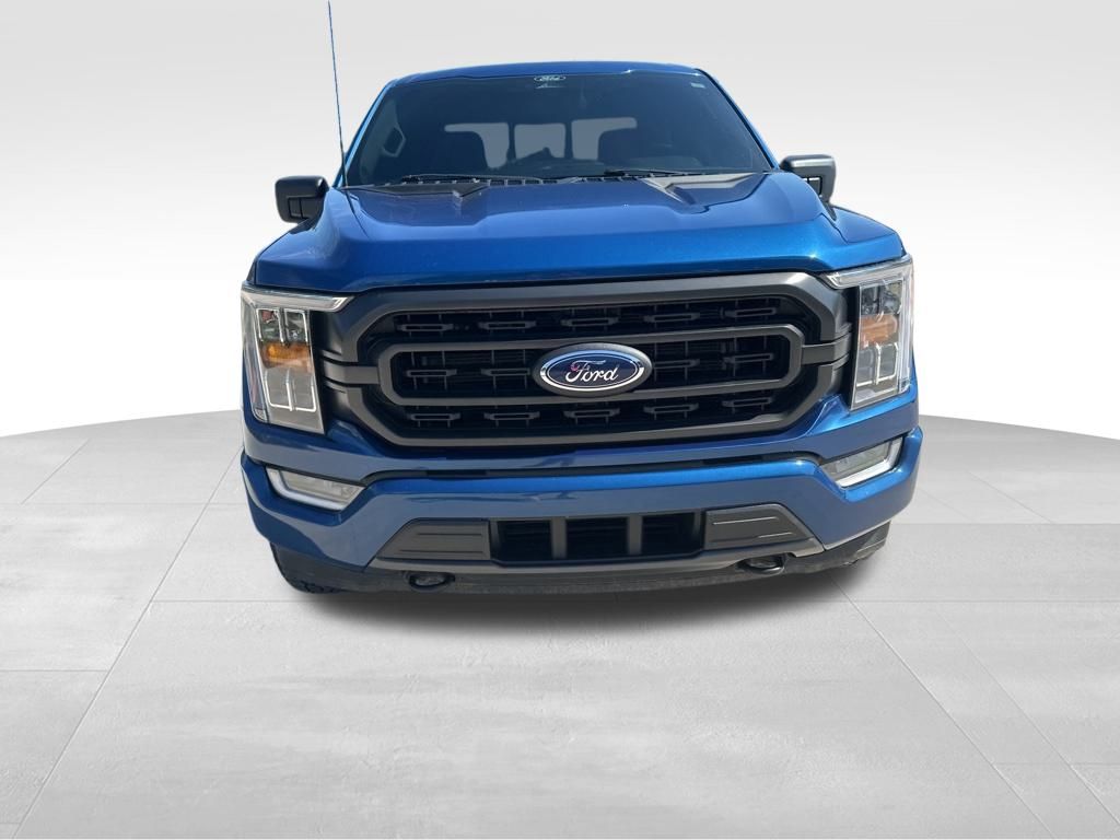 2022 Ford F-150 XLT 2