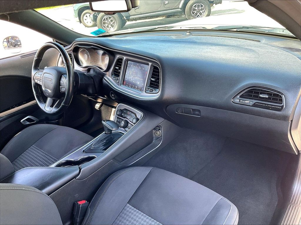 2019 Dodge Challenger — photo 14