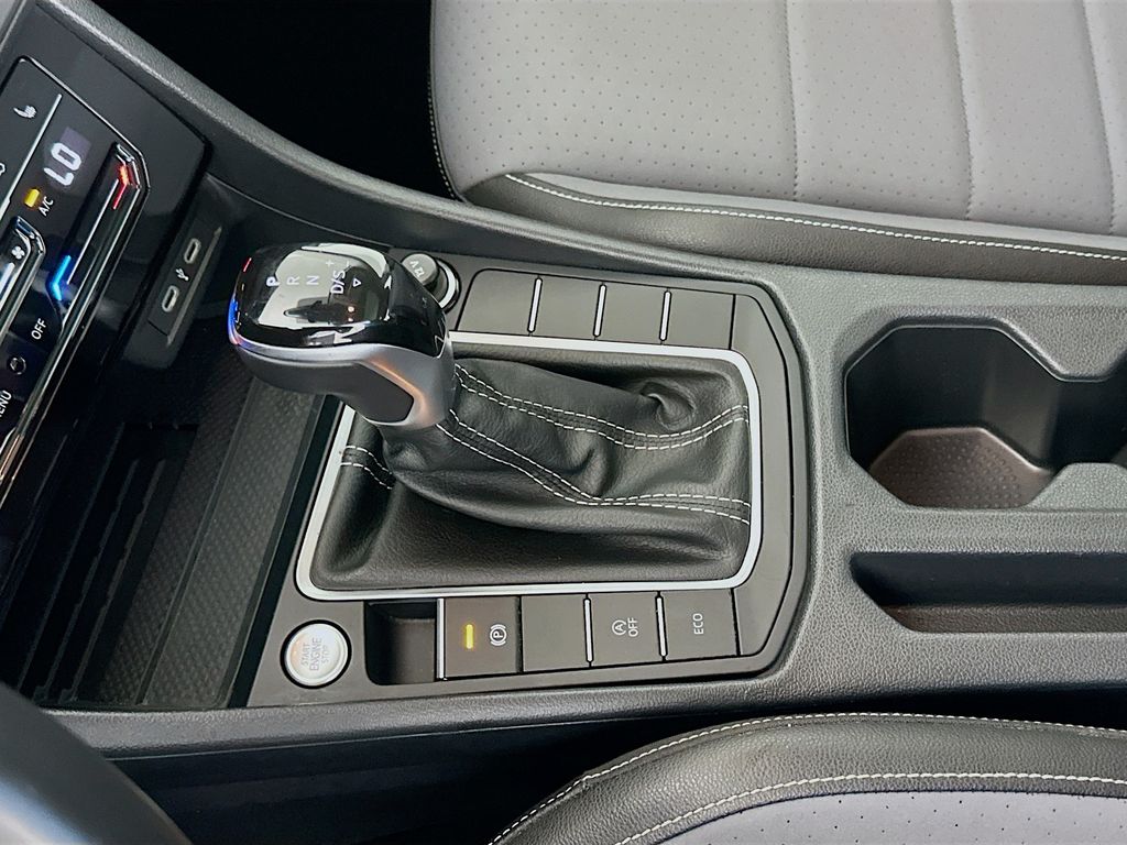 Thumbnail: 2025 Volkswagen Jetta - 16
