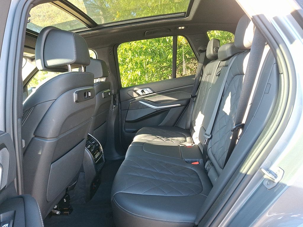 Thumbnail: 2025 BMW X5 - 10