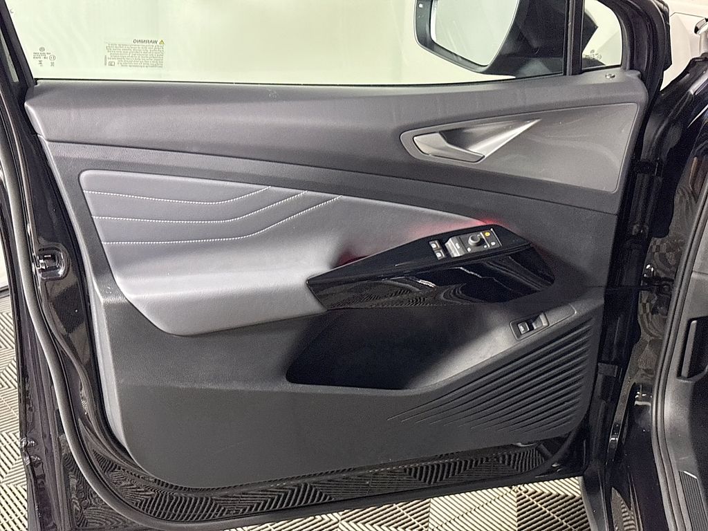 2023 Volkswagen ID.4 Pro S Plus