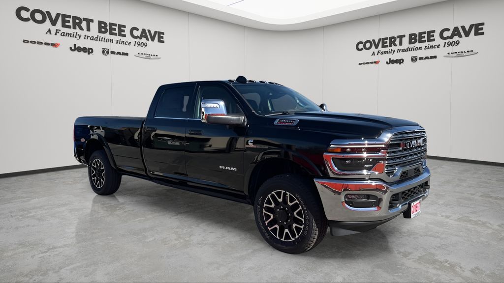 2026 RAM 3500 Limited Crew Cab LB 4WD