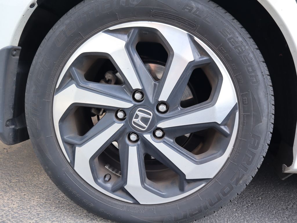 Thumbnail: 2016 Honda Accord - 17