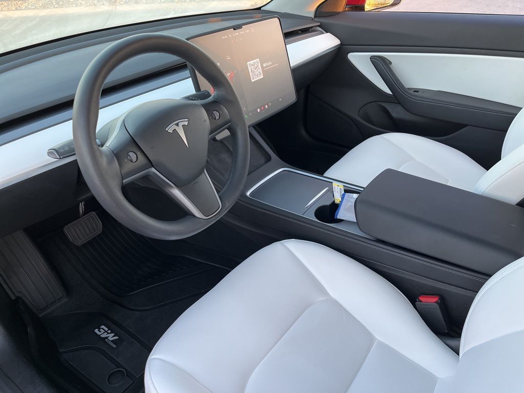 Thumbnail: 2021 Tesla Model 3 - 15