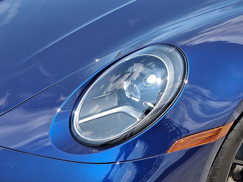 Thumbnail: 2021 Porsche 911 - 11