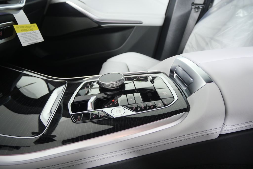 Thumbnail: 2026 BMW X5 - 22