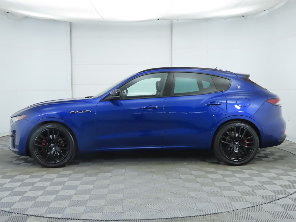 Thumbnail: 2021 Maserati Levante - 8