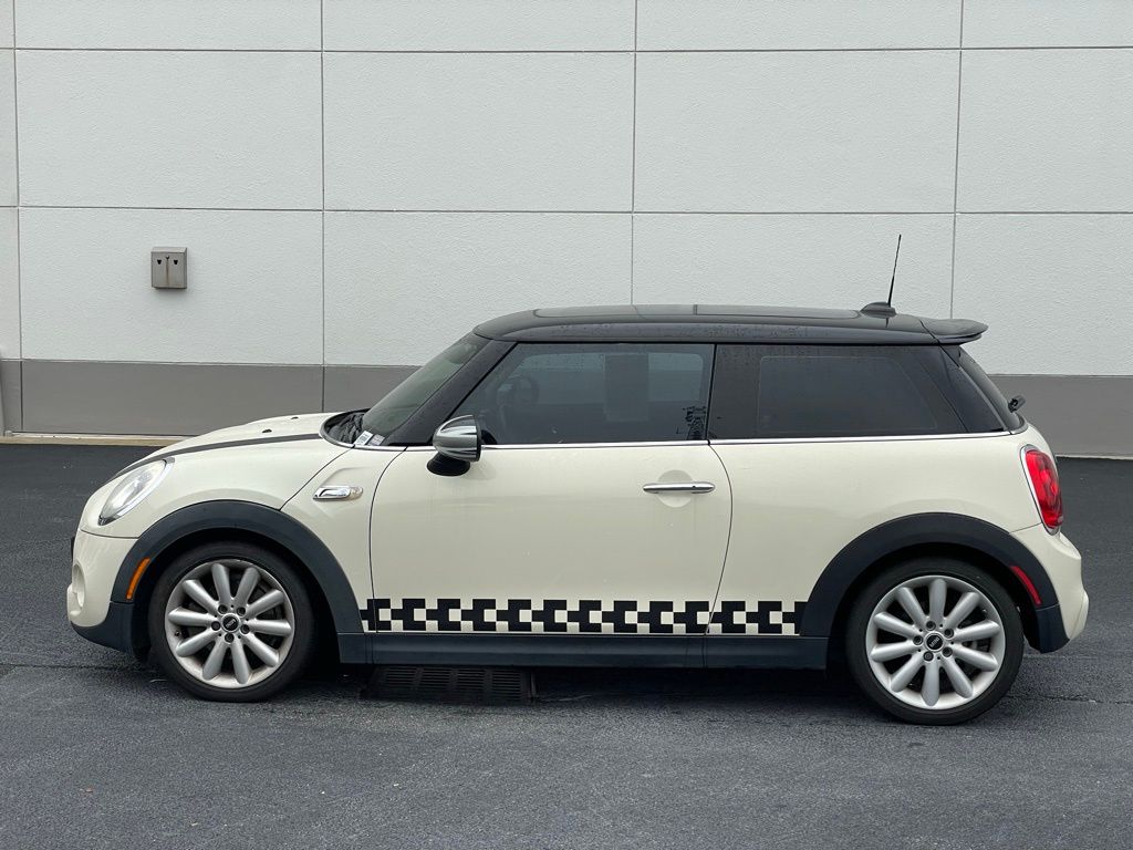 Thumbnail: 2015 MINI Cooper - 2