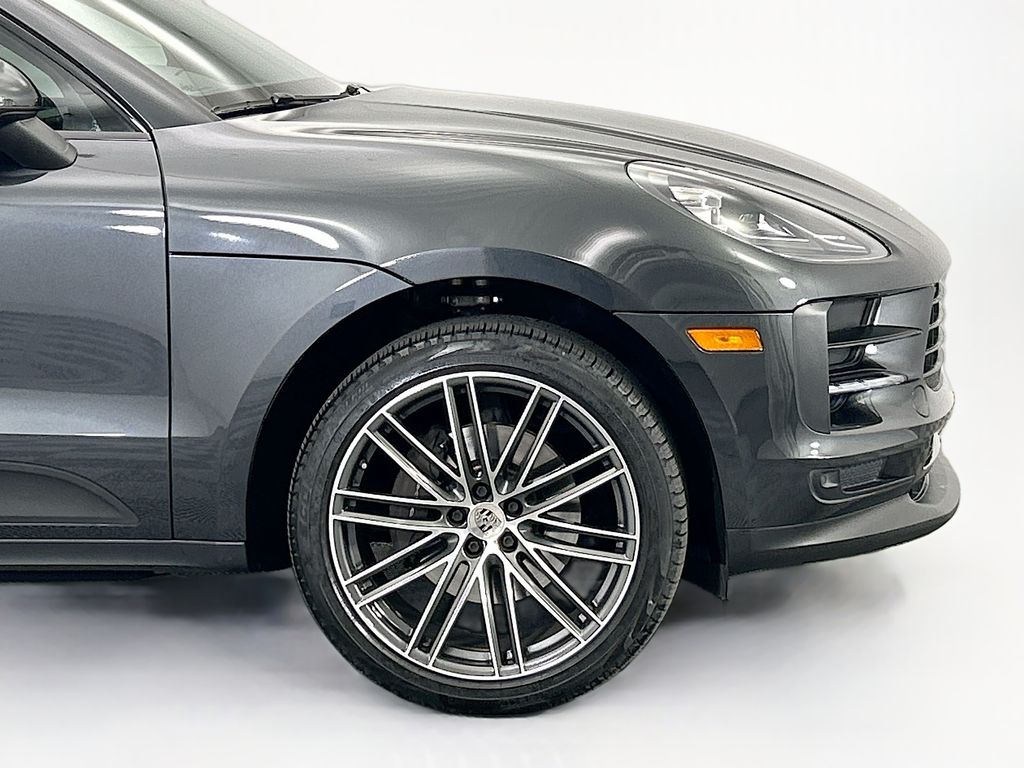 Thumbnail: 2020 Porsche Macan - 11