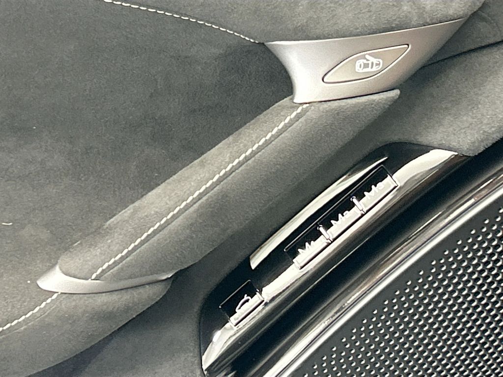 Thumbnail: 2023 Ferrari Roma - 22