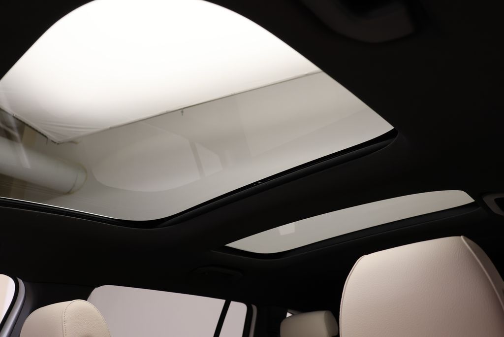 Thumbnail: 2026 Mercedes-Benz GLB - 15