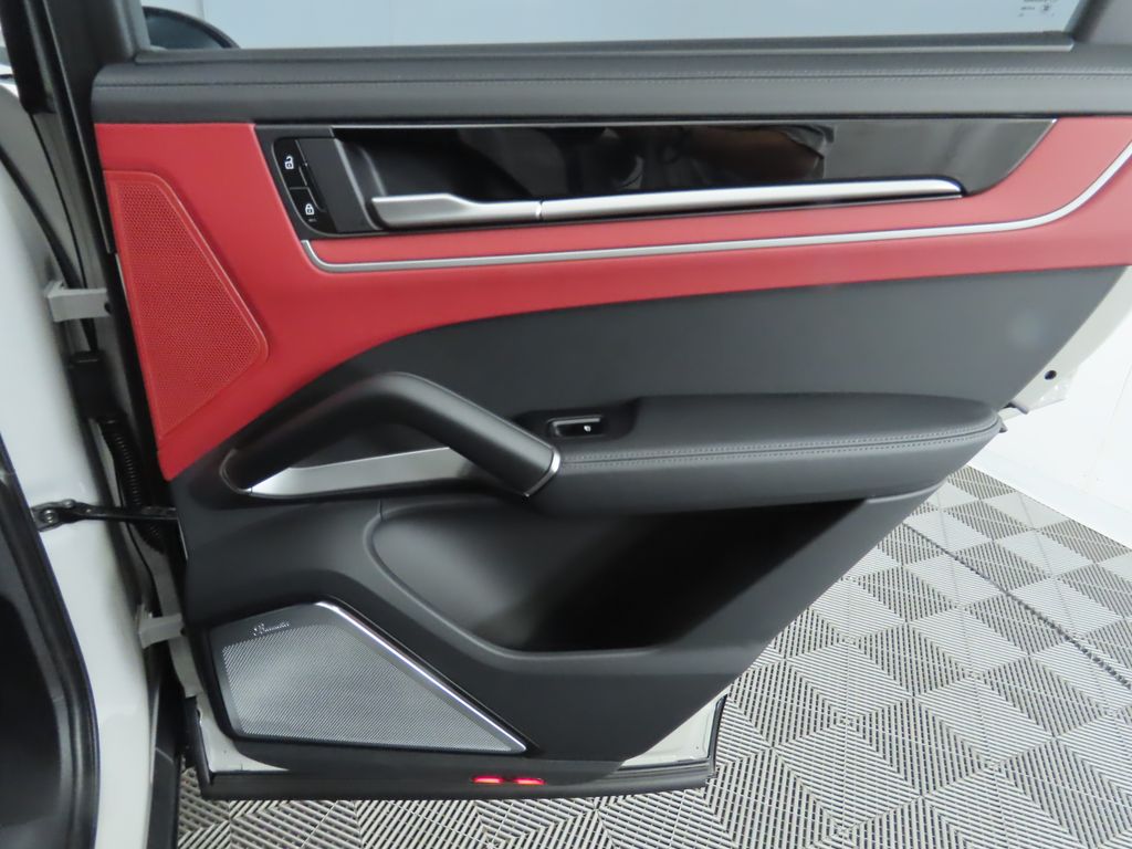 Thumbnail: 2025 Porsche  - 30
