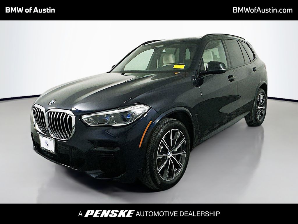 2022 BMW X5 xDrive40i Hero Image