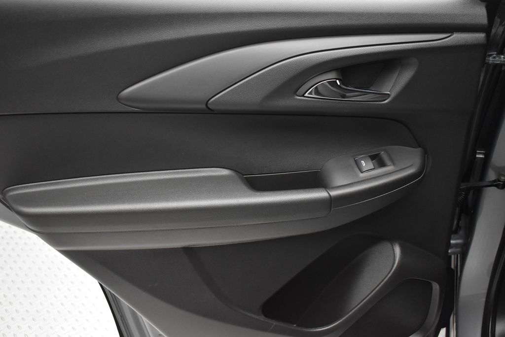 Thumbnail: 2025 Chevrolet TrailBlazer - 31
