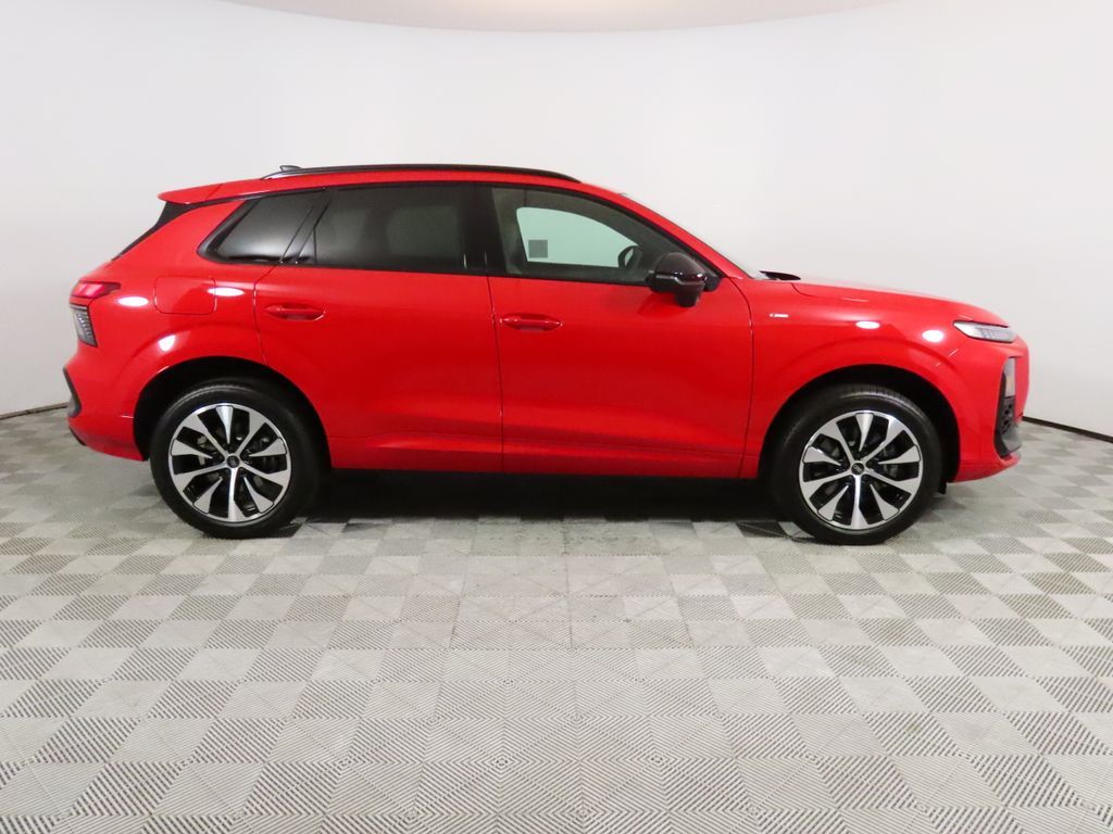 Thumbnail: 2026 Audi Q3 - 6