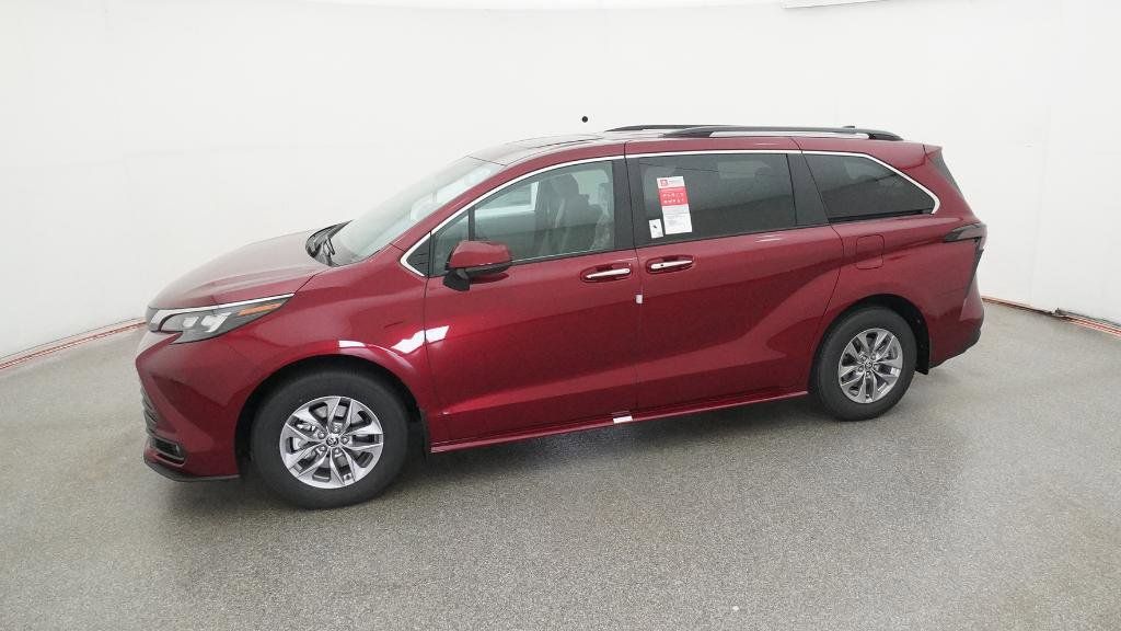 Thumbnail: 2025 Toyota Sienna - 19