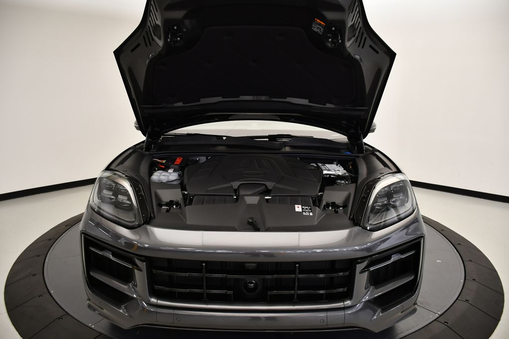 Thumbnail: 2025 Porsche  - 14
