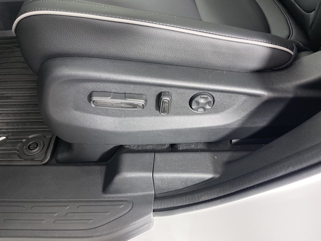 2025 Honda Odyssey Touring 30