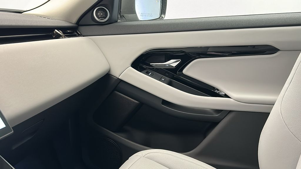 2024 Land Rover Range Rover Evoque S 20