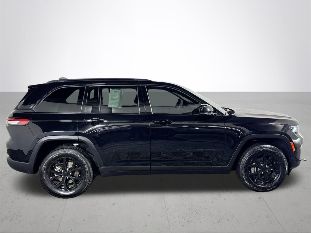 2024 Jeep Grand Cherokee Altitude