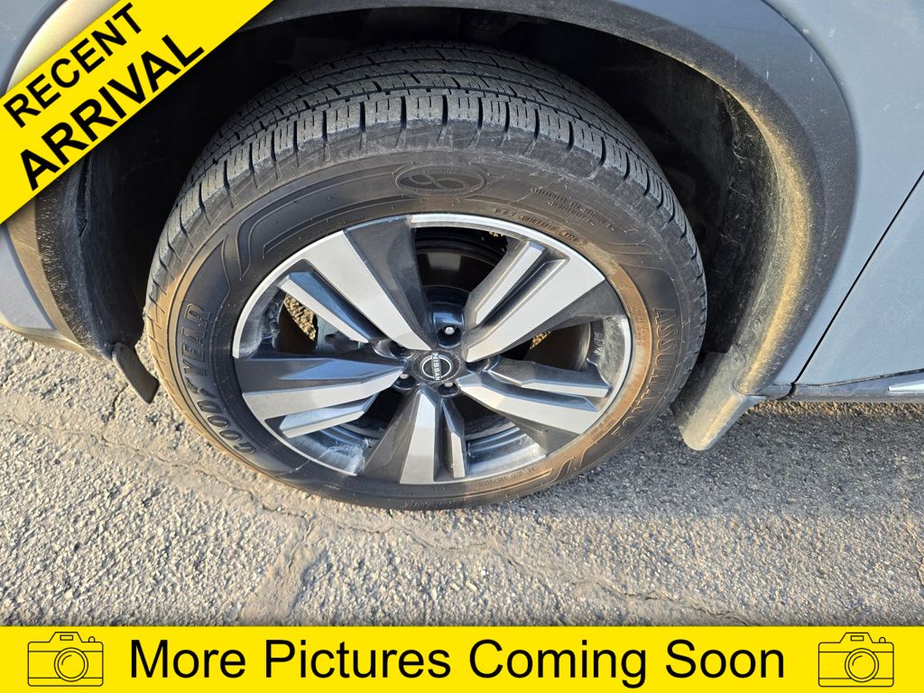 Used 2023 Nissan Rogue Platinum with VIN JN8BT3DD9PW302008 for sale in Kansas City