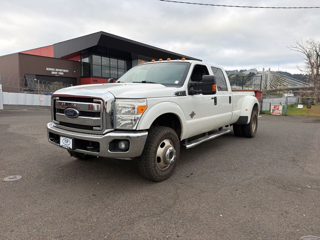 White 2014 Ford F-350 Super Duty XLT Crew Cab LB DRW 4WD Pickup Truck Four-Wheel Drive 6-Speed Automatic Overdrive