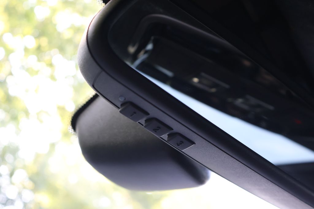 Thumbnail: 2016 Land Rover Range Rover - 25