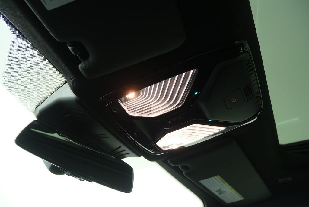 Thumbnail: 2024 BMW i4 - 25