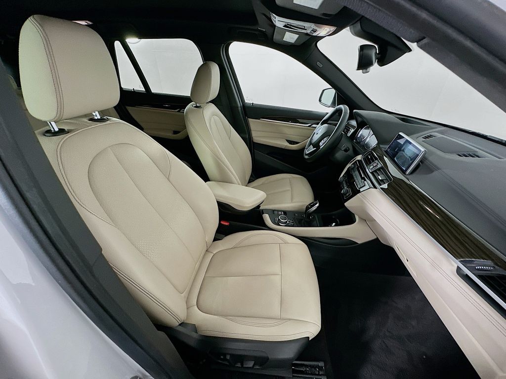 Thumbnail: 2021 BMW X1 - 29
