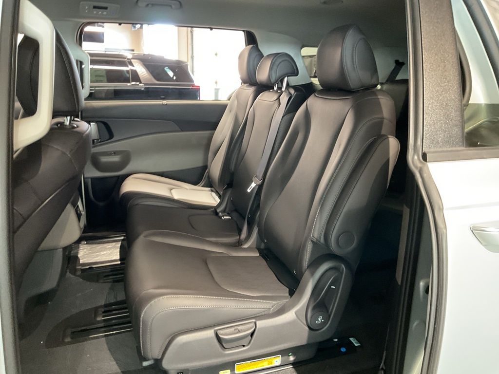 New 2026 Silver Kia EX image 19