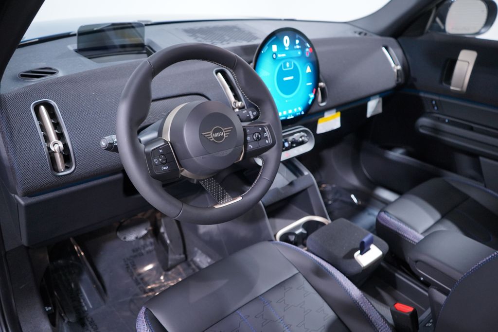 Thumbnail: 2027 MINI Cooper Countryman - 6