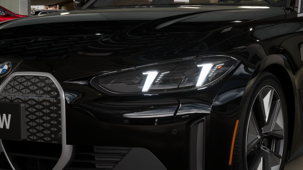 Thumbnail: 2025 BMW i4 - 31