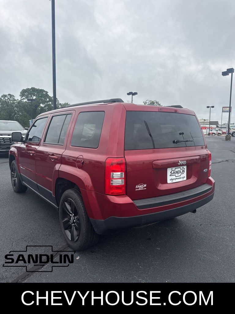 View vehicle photo 6