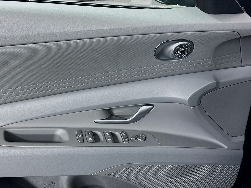 Thumbnail: 2026 Hyundai Elantra - 18