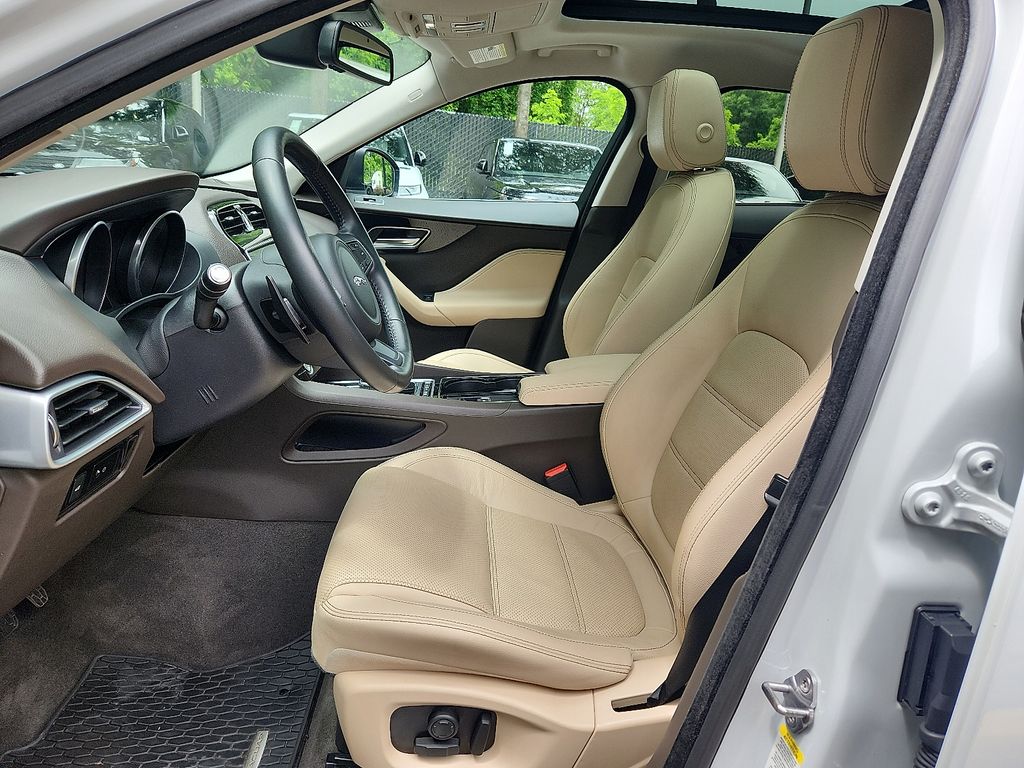 2017 Jaguar F-Pace Prestige 14