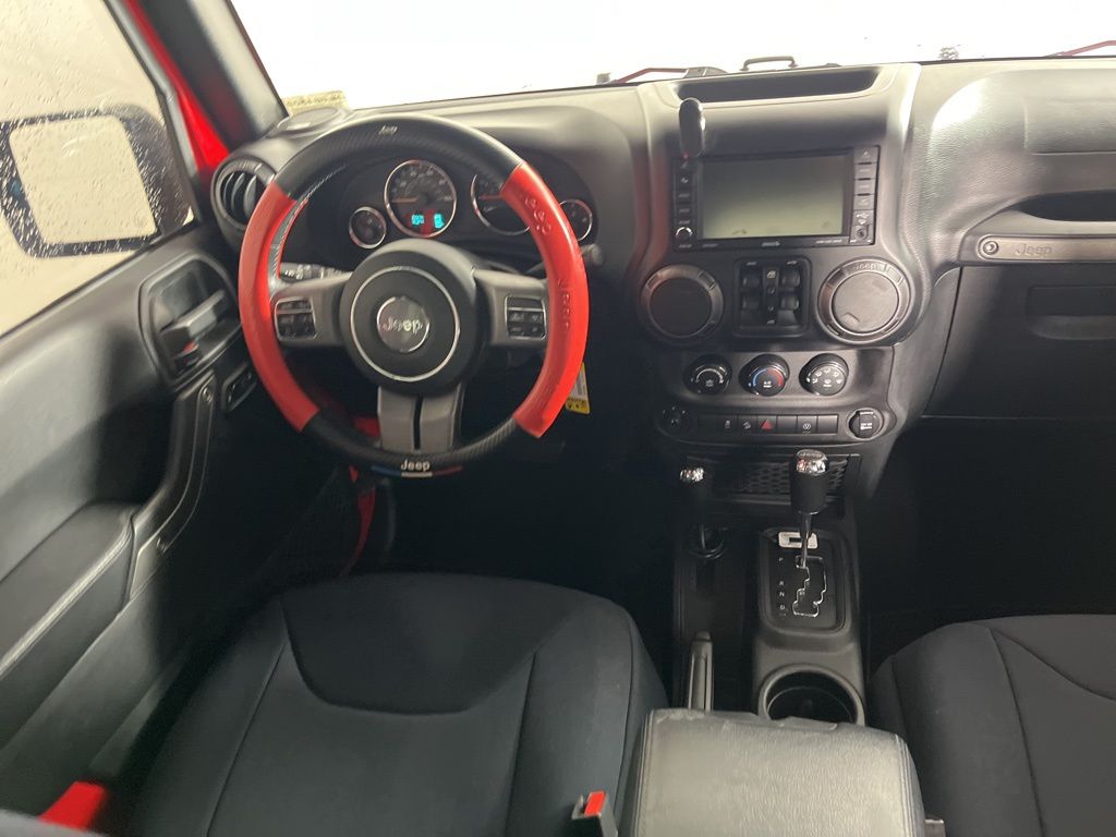 Thumbnail: 2017 Jeep Wrangler - 13