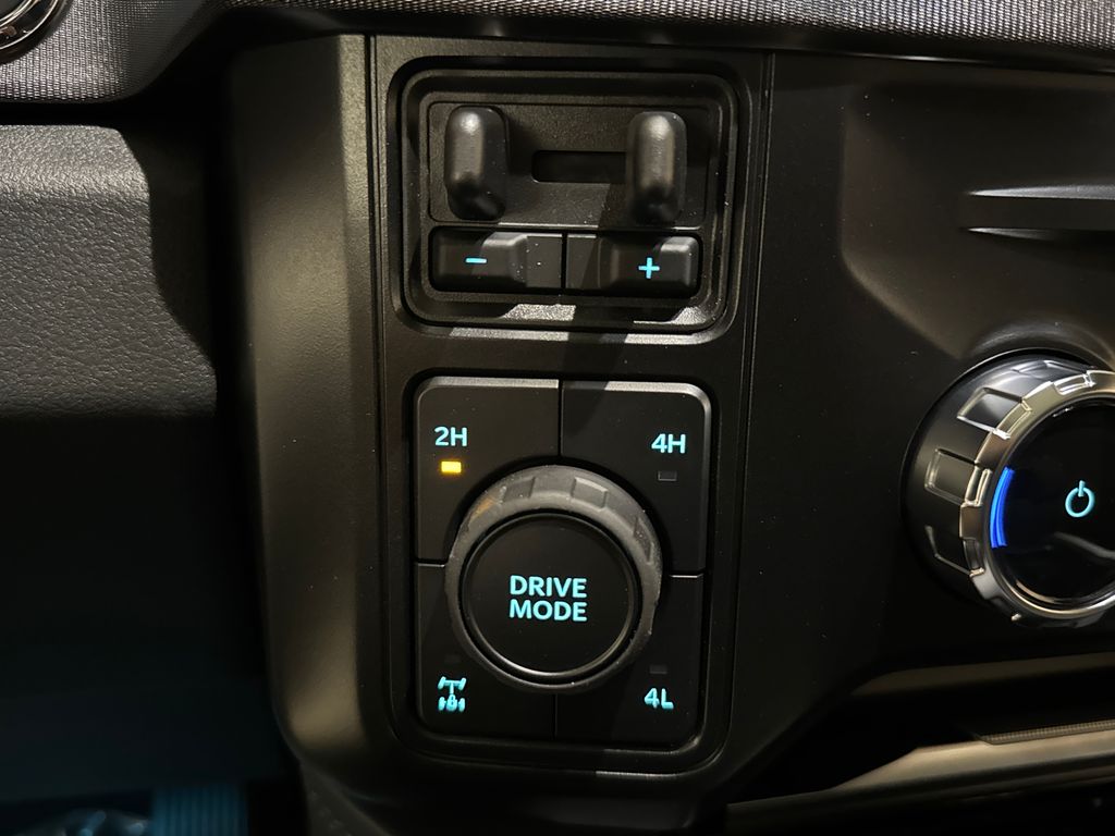New 2026 White Ford Platinum image 32