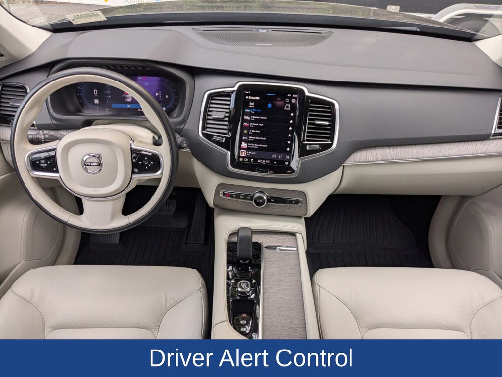 2023 Volvo XC90 B6 Plus 7-Seater