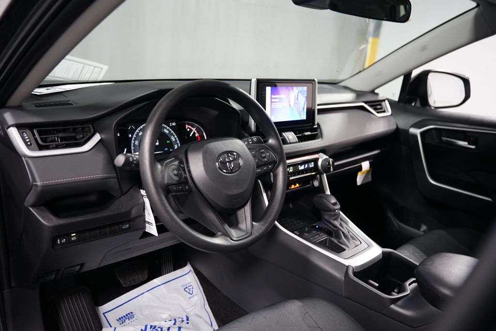 Thumbnail: 2025 Toyota RAV4 - 11