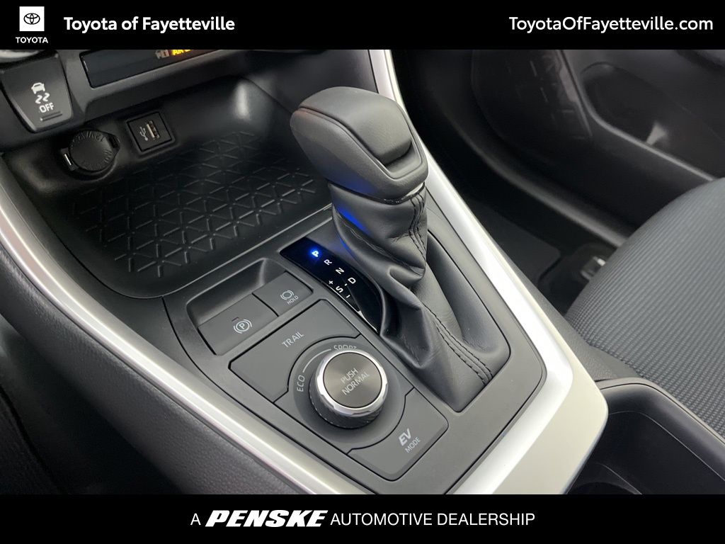 Thumbnail: 2025 Toyota RAV4 - 31