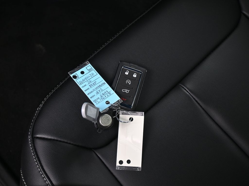 New 2026 Baltic Gray Metallic Clearcoat Jeep Limited image 18