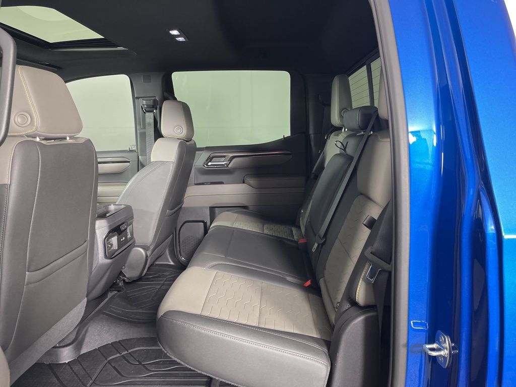 Thumbnail: 2022 Chevrolet Silverado 1500 - 21