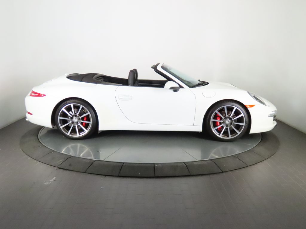 Thumbnail: 2014 Porsche 911 - 16