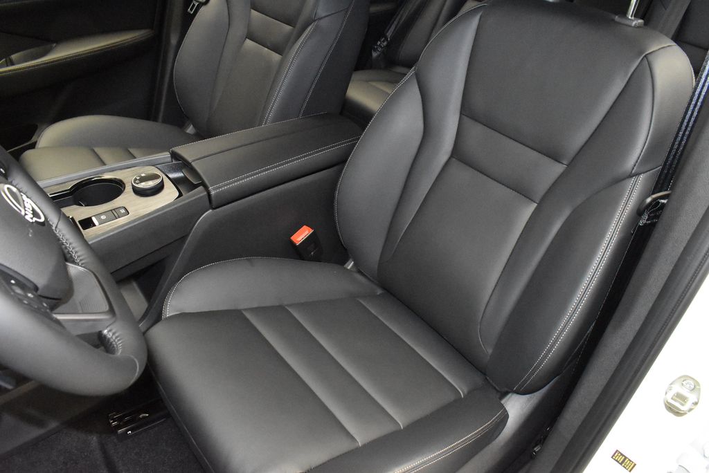 2025 Nissan Rogue SL 14